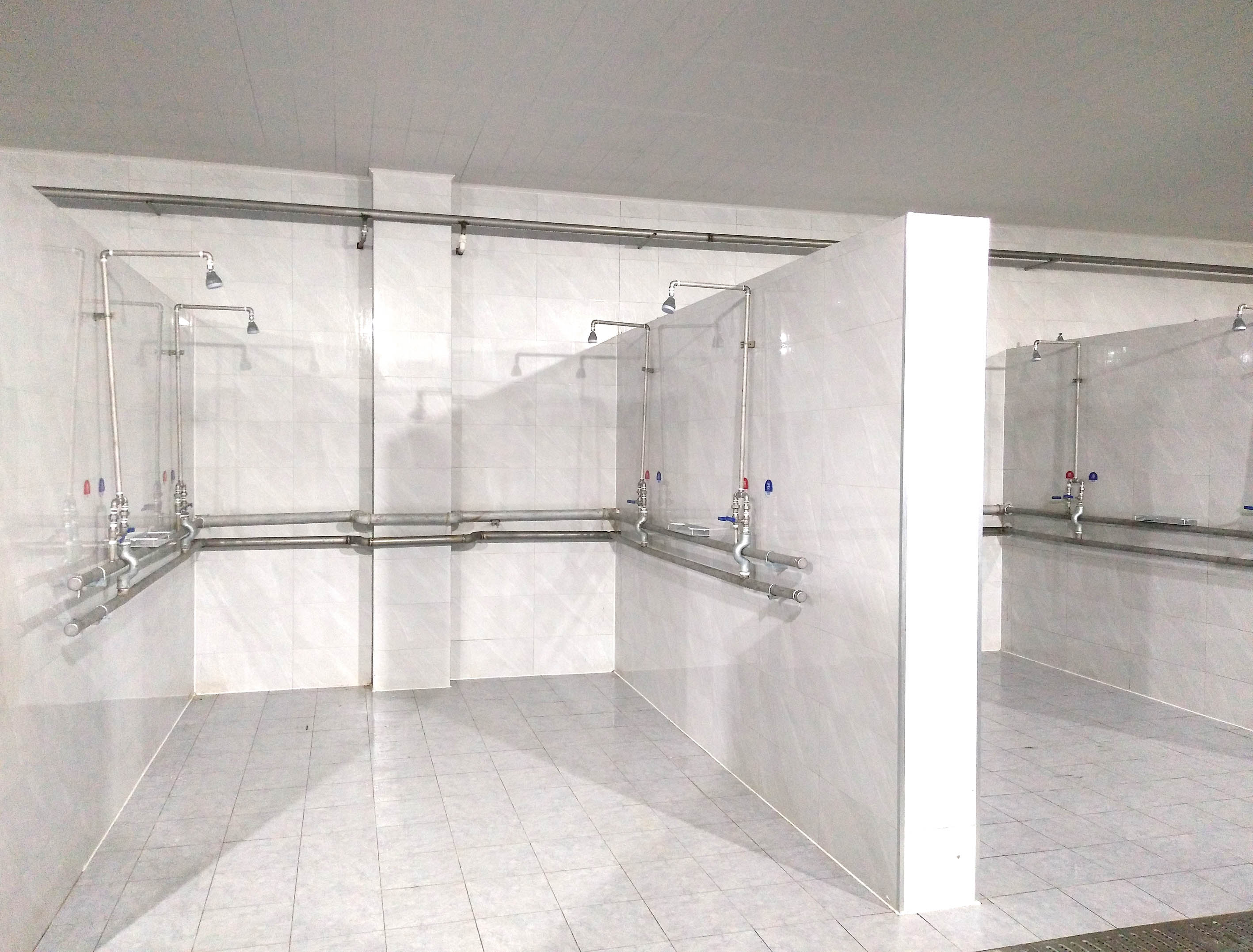 河北师范大学第一浴室变身超级澡堂 - 知乎